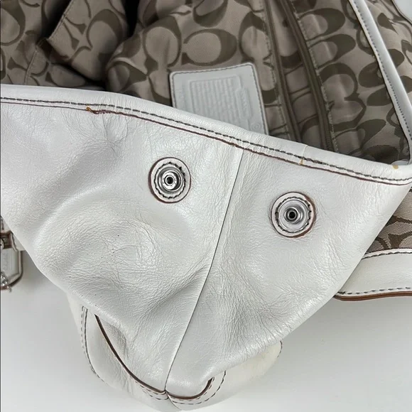 Coach White East West Buckle Leather Soho Hampton Shoulder Bag 9636 - Picture 11 of 15